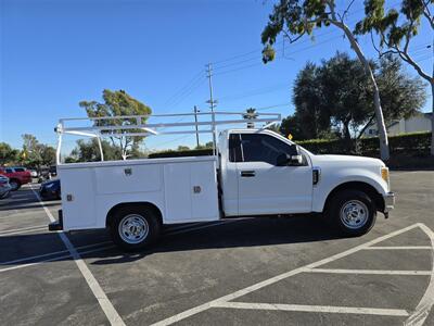 2017 Ford F-250 Super Duty XL UTILITY 6.2L GAS,ONLY 83K MILES! - Photo 4 - Santa Ana, CA 92703