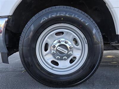 2017 Ford F-250 Super Duty XL UTILITY 6.2L GAS,ONLY 83K MILES! - Photo 13 - Santa Ana, CA 92703