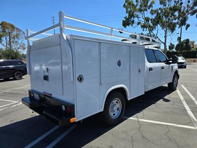 2018 Ford F-250 Super Duty XL Jumbo Royal Enclosed bed,ladder rack! - Photo 5 - Santa Ana, CA 92703