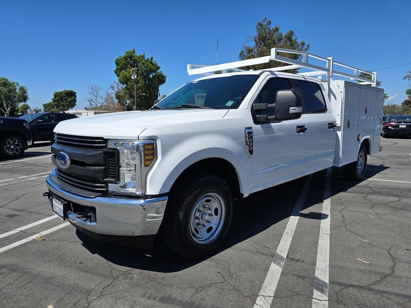 2018 Ford F-250 Super Duty XL Jumbo Royal Enclosed bed,ladder rack!   - Photo 1 - Santa Ana, CA 92703