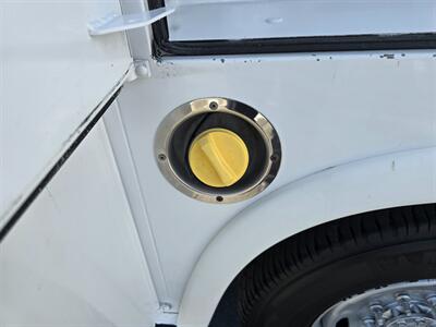 2018 Ford F-250 Super Duty XL Jumbo Royal Enclosed bed,ladder rack! - Photo 17 - Santa Ana, CA 92703