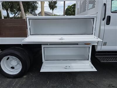 2006 GMC Medium Duty C4500 Service utility 8.1L V8 Gas, ONLY 56K MILES,ONE OWNER! - Photo 4 - Santa Ana, CA 92703