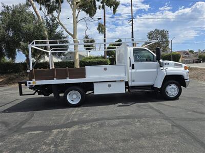2006 GMC Medium Duty C4500 Service utility 8.1L V8 Gas, ONLY 56K MILES,ONE OWNER! - Photo 2 - Santa Ana, CA 92703