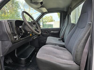 2006 GMC Medium Duty C4500 Service utility 8.1L V8 Gas, ONLY 56K MILES,ONE OWNER! - Photo 9 - Santa Ana, CA 92703