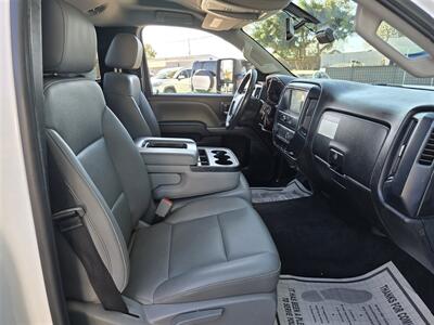 2018 Chevrolet Comm 2500 work truck,Utility,6.0L Gas,Air Compressor,  Power inverter,pull out bed tray! - Photo 22 - Santa Ana, CA 92703