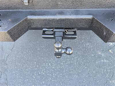 2018 Chevrolet Comm 2500 work truck,Utility,6.0L Gas,Air Compressor,  Power inverter,pull out bed tray! - Photo 10 - Santa Ana, CA 92703