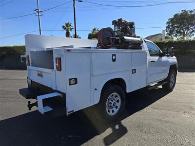 2018 Chevrolet Comm 2500 work truck,Utility,6.0L Gas,Air Compressor,  Power inverter,pull out bed tray! - Photo 9 - Santa Ana, CA 92703