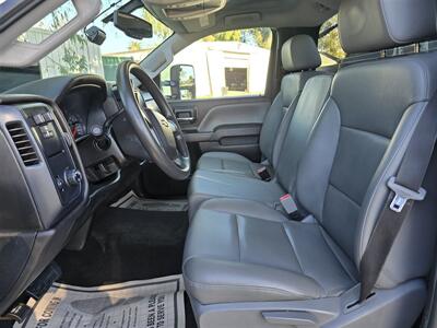 2018 Chevrolet Comm 2500 work truck,Utility,6.0L Gas,Air Compressor,  Power inverter,pull out bed tray! - Photo 11 - Santa Ana, CA 92703