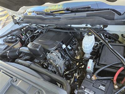 2018 Chevrolet Comm 2500 work truck,Utility,6.0L Gas,Air Compressor,  Power inverter,pull out bed tray! - Photo 16 - Santa Ana, CA 92703