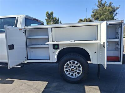 2022 Chevrolet Comm 2500 Work Truck   - Photo 3 - Santa Ana, CA 92703