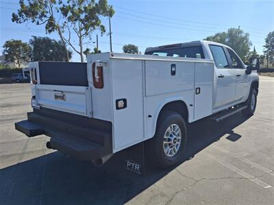 2022 Chevrolet Comm 2500 Work Truck   - Photo 6 - Santa Ana, CA 92703