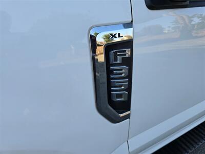 2017 Ford F-350 Super Duty XL 9FT HARBOR ENCLOSED BED,6.2L FLEX FUEL. - Photo 27 - Santa Ana, CA 92703