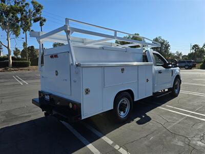 2017 Ford F-350 Super Duty XL 9FT HARBOR ENCLOSED BED,6.2L FLEX FUEL. - Photo 5 - Santa Ana, CA 92703