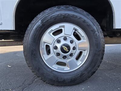 2015 Chevrolet Comm 2500 UTILITY 6.0L gas, UTILITY  JUMBO ENCLOSED BED.   - Photo 23 - Santa Ana, CA 92703