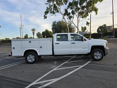 2017 Chevrolet 2500 Work Truck Utility 6.0L Gas, Royal bed, 4-Wheel drive! - Photo 4 - Santa Ana, CA 92703
