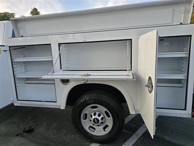 2017 Chevrolet 2500 Work Truck Utility 6.0L Gas, Royal bed, 4-Wheel drive! - Photo 11 - Santa Ana, CA 92703