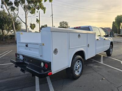 2017 Chevrolet 2500 Work Truck Utility 6.0L Gas, Royal bed, 4-Wheel drive! - Photo 5 - Santa Ana, CA 92703
