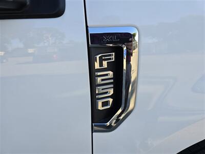 2020 Ford F-250 Super Duty XL UTILITY 6.2L GAS,LADDER RACK.   - Photo 21 - Santa Ana, CA 92703