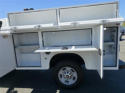 2017 Chevrolet Comm 2500 Work Utility truck,6.0L gas,Mechanics trk!   - Photo 2 - Santa Ana, CA 92703