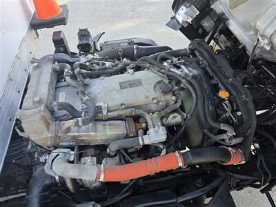 2015 Isuzu Med Duty NQR HD Box 5.2L Diesel,14ft bx with side loading door,  1600lb Power lift gate! - Photo 21 - Santa Ana, CA 92703