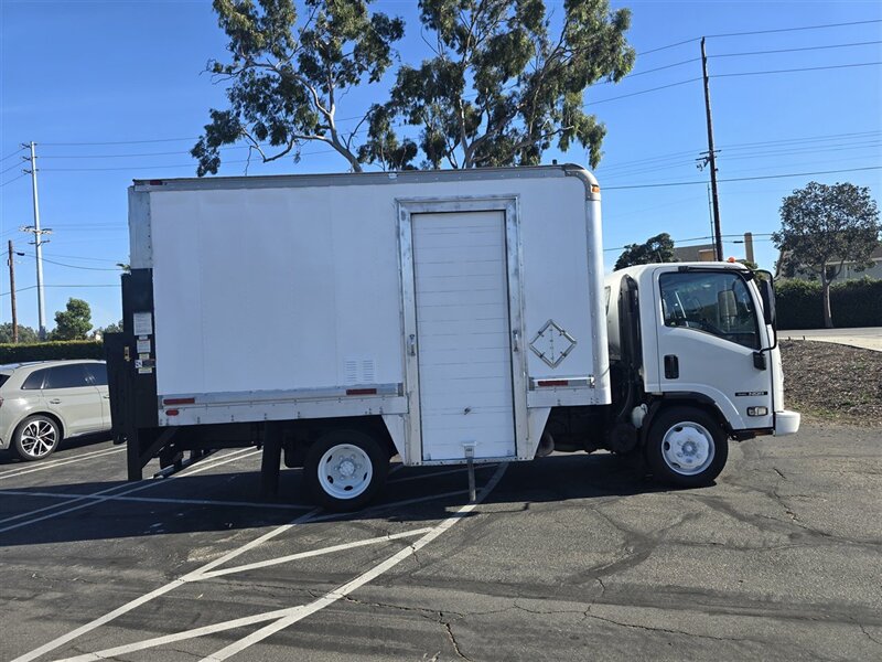 2015 Isuzu Med Duty NQR HD Box 5.2L Diesel,14ft bx with side loading door,  1600lb Power lift gate! - Photo 1 - Santa Ana, CA 92703
