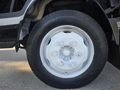 2015 Isuzu Med Duty NQR HD Box 5.2L Diesel,14ft bx with side loading door,  1600lb Power lift gate! - Photo 14 - Santa Ana, CA 92703