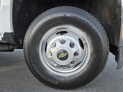 2016 Chevrolet 3500 LS STAKE BED 6.0L GAS,12FT YOYAL BE, 2000LB PWR LFT GATE! - Photo 18 - Santa Ana, CA 92703