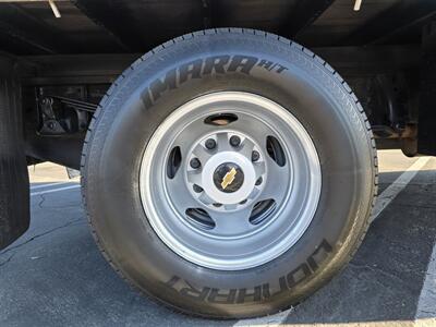 2016 Chevrolet 3500 LS STAKE BED 6.0L GAS,12FT YOYAL BE, 2000LB PWR LFT GATE! - Photo 13 - Santa Ana, CA 92703