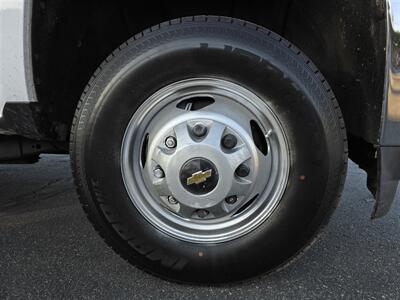 2016 Chevrolet 3500 LS STAKE BED 6.0L GAS,12FT YOYAL BE, 2000LB PWR LFT GATE! - Photo 17 - Santa Ana, CA 92703