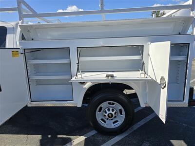 2019 Chevrolet Silverado 2500HD utility 6.0L GAS, 8FT ROYAL BED.   - Photo 2 - Santa Ana, CA 92703