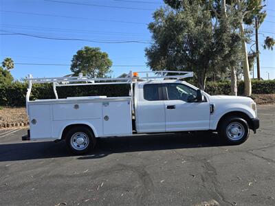 2019 Ford F-350 Super Duty XL  Utility 6.2L Flex fuel, 8ft Royal bed, - Photo 4 - Santa Ana, CA 92703