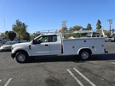 2019 Ford F-350 Super Duty XL  Utility 6.2L Flex fuel, 8ft Royal bed, - Photo 7 - Santa Ana, CA 92703