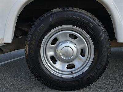 2019 Ford F-350 Super Duty XL  Utility 6.2L Flex fuel, 8ft Royal bed, - Photo 17 - Santa Ana, CA 92703