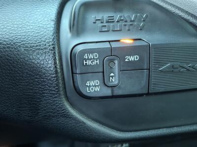 2024 RAM 3500 Big Horn UTILITY 6.7L CUMMINS,ONLY 45K MILES! - Photo 13 - Santa Ana, CA 92703
