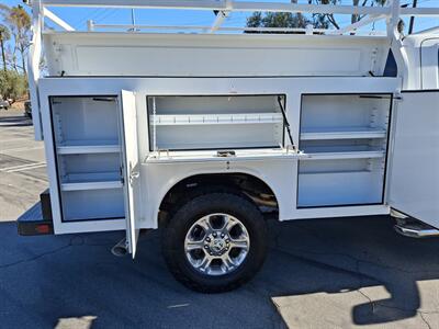 2024 RAM 3500 Big Horn UTILITY 6.7L CUMMINS,ONLY 45K MILES! - Photo 2 - Santa Ana, CA 92703