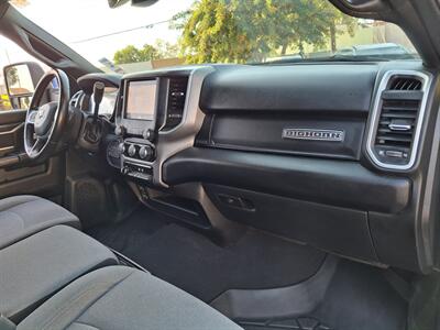 2024 RAM 3500 Big Horn UTILITY 6.7L CUMMINS,ONLY 45K MILES! - Photo 23 - Santa Ana, CA 92703