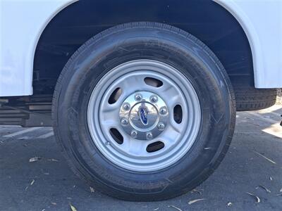 2013 Ford F-250 Super Duty utility   - Photo 19 - Santa Ana, CA 92703