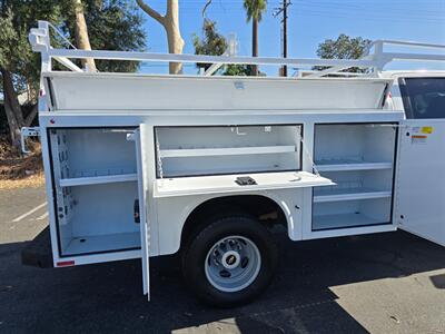 2021 Chevrolet Silverado 3500HD UTILITY 6.6L GAS,KNAPHEIDE BED! - Photo 2 - Santa Ana, CA 92703