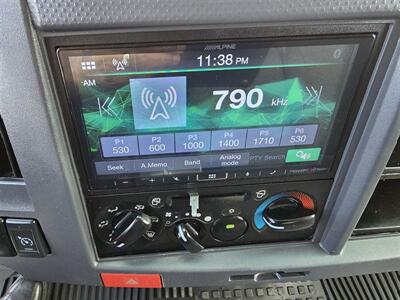 2021 Isuzu NPR HD 12Ft Box 6.6L Gas,ONLY 51K MILES!   - Photo 22 - Santa Ana, CA 92703