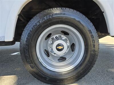 2019 Chevrolet Silverado 3500HD Utility 6.0L Gas,ONLY 81K MILES!   - Photo 17 - Santa Ana, CA 92703