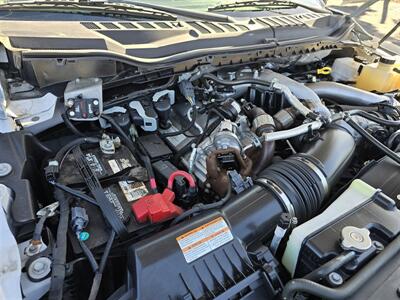 2022 Ford F550 XLT STAKE BED,6.7L DIESEL,4-WHEEL DRIVE,  PWR LFT GATE! - Photo 13 - Santa Ana, CA 92703