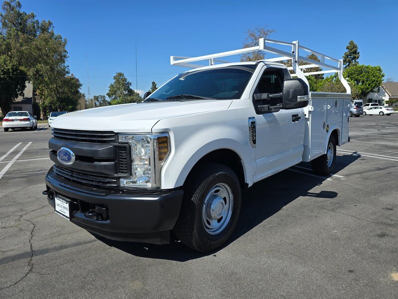 2019 Ford F-250 Super Duty XL Utility 6.2L Flex Fuel.   - Photo 1 - Santa Ana, CA 92703