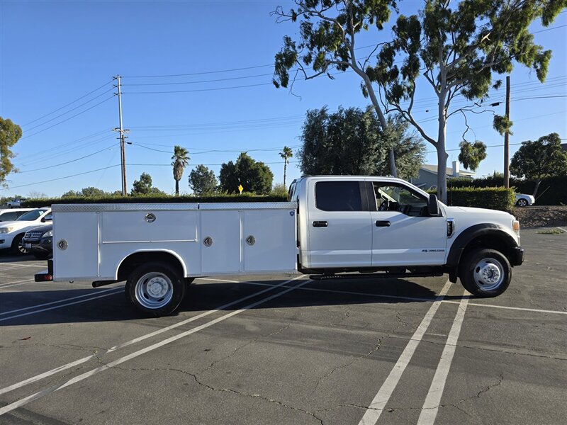2021 Ford Commercial F-450 Super Duty F450 Chassis & Crew Cab  ONLY 57K MILES,4x4! - Photo 1 - Santa Ana, CA 92703