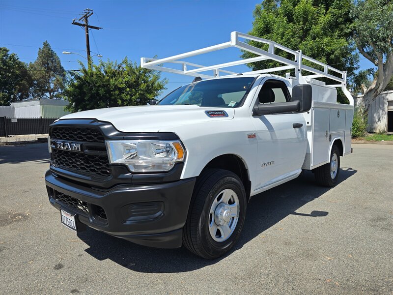 2022 RAM 2500 8FT ROYAL ENCLOSED BED.   - Photo 1 - Santa Ana, CA 92703