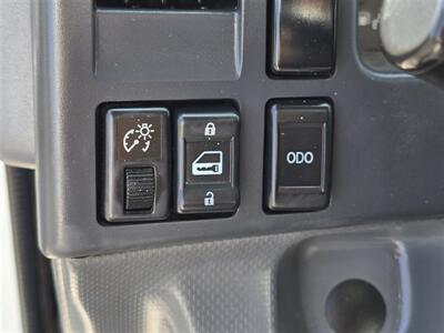 2016 ISUZU NPR HD CHIPPER,6.0L GAS,ONLY 28K MILES! - Photo 22 - Santa Ana, CA 92703