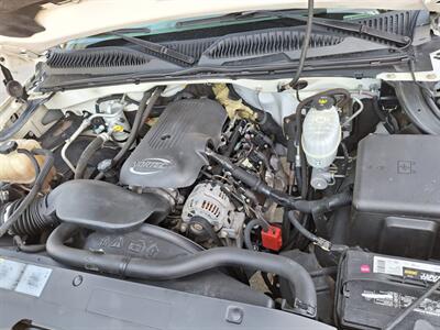 2007 Chevrolet Silverado 2500HD Classic UTILITY 6.0L GAS, ONLY 66K MILES! - Photo 22 - Santa Ana, CA 92703