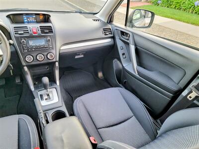 2015 Subaru Forester 2.5i   - Photo 16 - Santa Ana, CA 92703