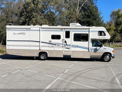 2006 Fleetwood Jamboree 31M   - Photo 2 - Burbank, CA 91502