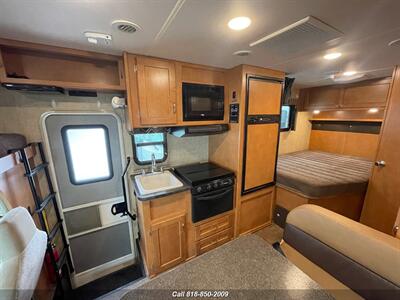 2017 Winnebago Spirit 22R   - Photo 21 - Burbank, CA 91502