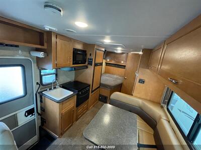 2017 Winnebago Spirit 22R   - Photo 11 - Burbank, CA 91502